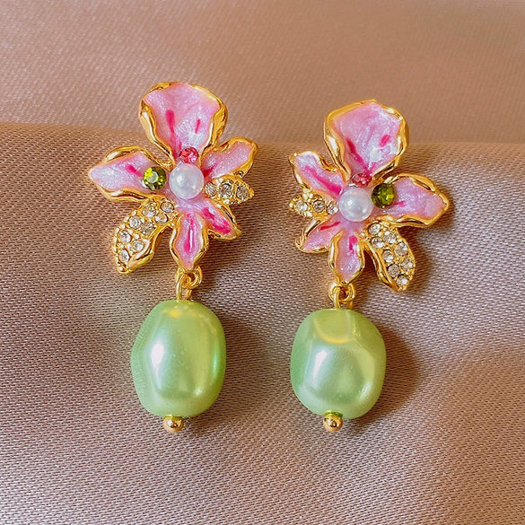 Wholesale Imitation Pearl Drop Shape Earrings French Retro Style Set With Pearls For Women