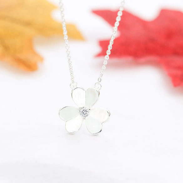 Wholesale Inlaid Zircon Clover Heart Shaped Stainless Steel Necklace With Snake Bone Chain And Electroplating Treatment