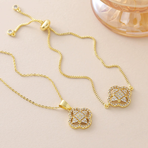 Wholesale Ins Style Copper Electroplated 18K Gold Four Leaf Clover Pendant Necklace And Bracelet Set