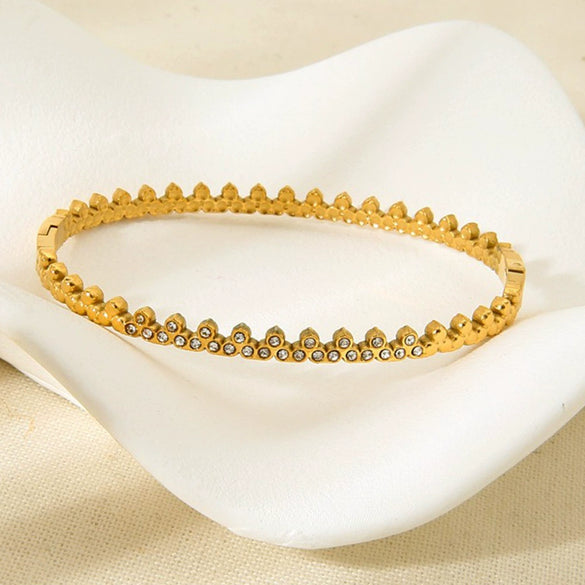 Wholesale Ins Style Diamondencrusted Triangular Stainless Steel 18K Gold Plated Bracelet Jewelry Accessories For Women