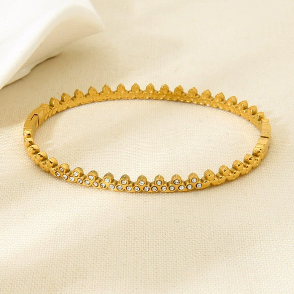 Wholesale Ins Style Diamondencrusted Triangular Stainless Steel 18K Gold Plated Bracelet Jewelry Accessories For Women
