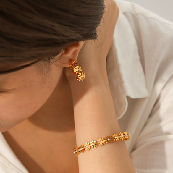 Wholesale Ins Style Flower Pearl Geometric Stainless Steel Electroplated Earrings For Women
