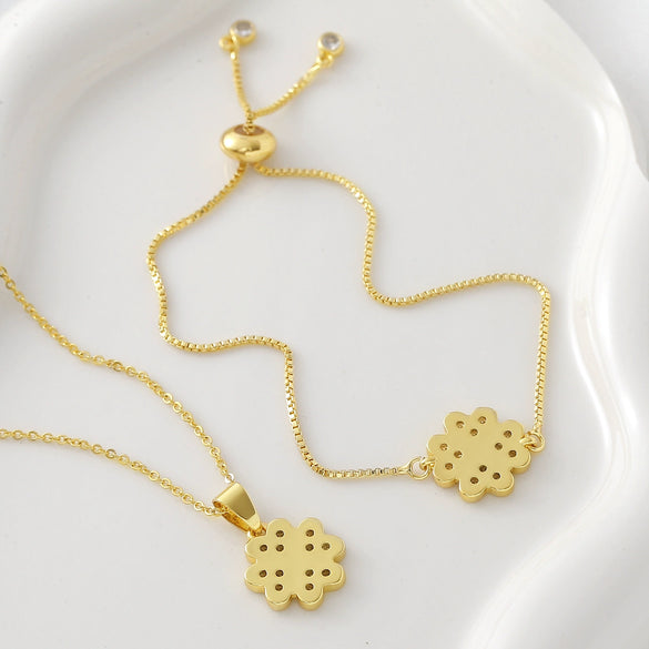 Wholesale Ins Style Goldplated Copper Fourleaf Clover Pendant Necklace With Pullout Bracelet Jewelry Set For Women
