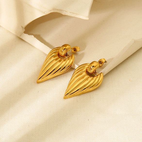 Wholesale Ins Style Striped Heart Shaped Stainless Steel 18K Gold Plated Earrings For Women