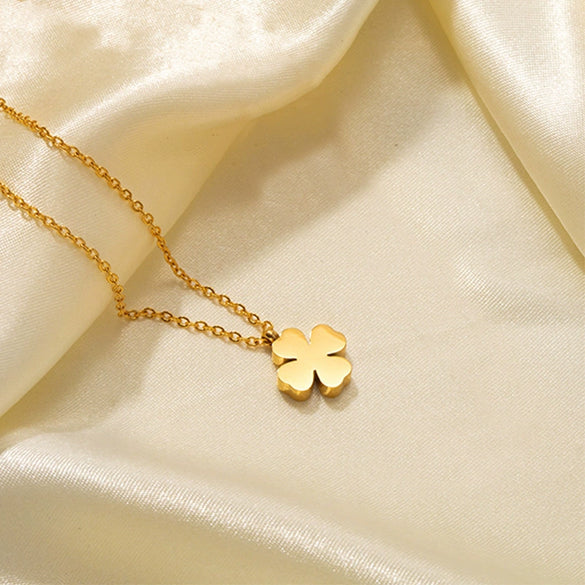 Wholesale Ins Style Women's Jewelry Titanium Steel Necklace With Clover Pendant And Plants And Flowers Pattern Electroplated Design