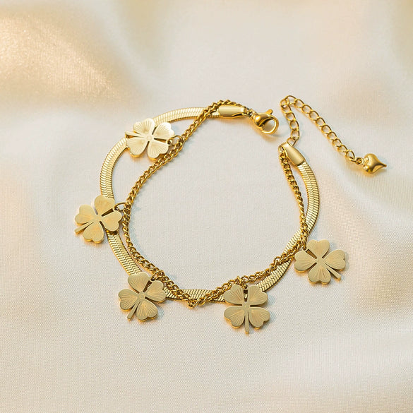 Wholesale Ins Style Women's Jewelry Titanium Steel Necklace With Clover Pendant And Plants And Flowers Pattern Electroplated Design