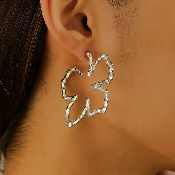 Wholesale Iron Flower Hollow Electroplated Women's Earrings