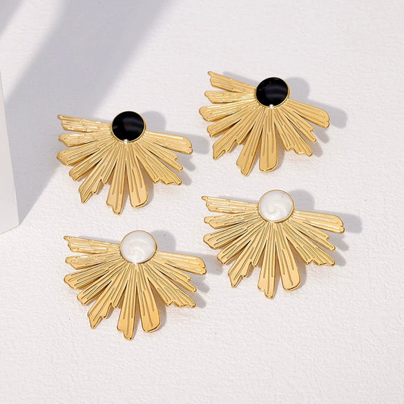 Wholesale Irregular Fan Shaped Stainless Steel Earrings With Electroplating For Women Geometric Style French Retro Temperament Niche High Level Non Fading