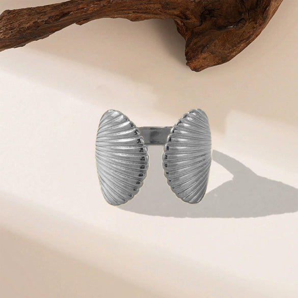 Wholesale Irregular Ocean Ring With Scallop Opening Adjustable Made Of Titanium Steel In Casual And Minimalist Style 18K Gold Plated By Vacuum Electroplating For Women