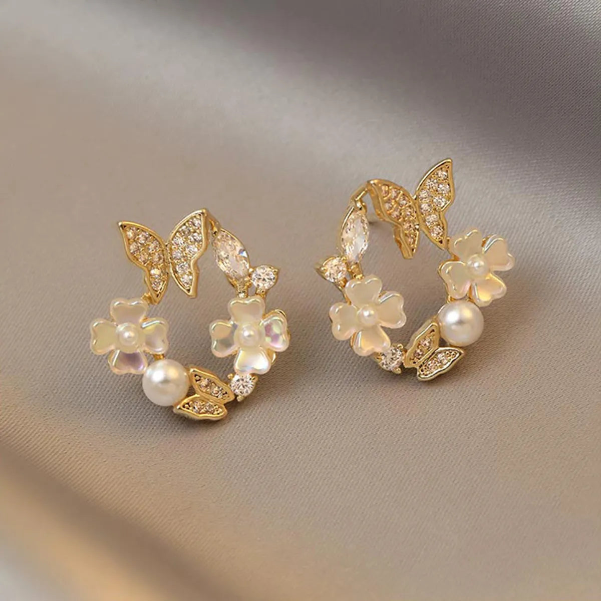 Wholesale Jewelry 1 Pair Elegant Flower Butterfly Alloy Artificial Pearls Artificial Diamond Ear Studs