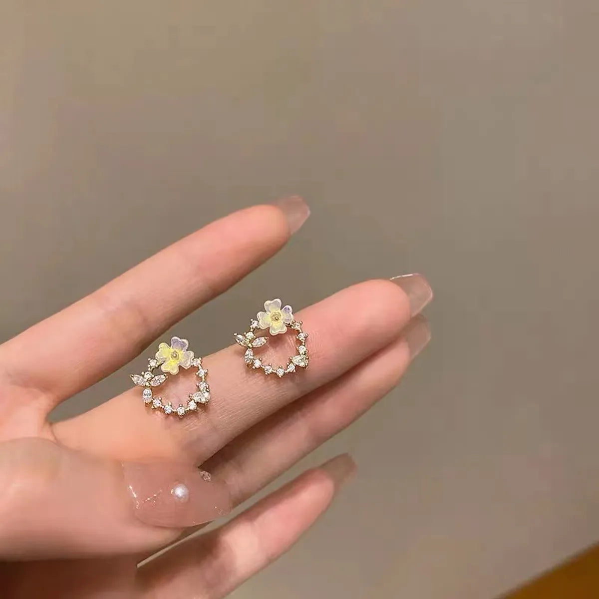 Wholesale Jewelry 1 Pair Simple Style Flower Alloy Zircon Ear Studs