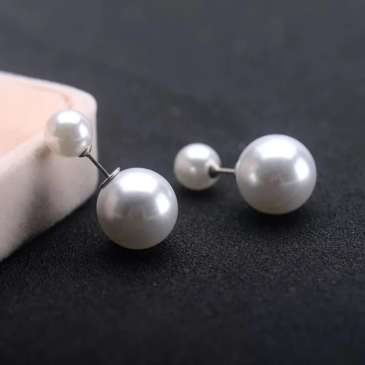 Wholesale Jewelry 1 Pair Simple Style Round Artificial Pearl Silver Plated Ear Studs