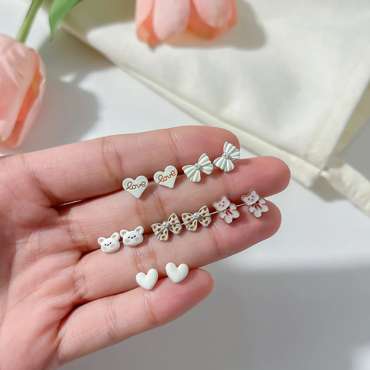 Wholesale Jewelry 1 Set Cute Bear Heart Shape Bow Knot Alloy Artificial Pearls Ear Studs