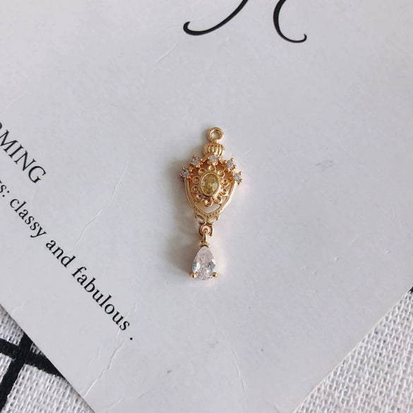 Wholesale Jewelry Accessories Copper Real Gold Plated Micro Inlaid Zircon Crown Hollow Drop Shaped Pendant