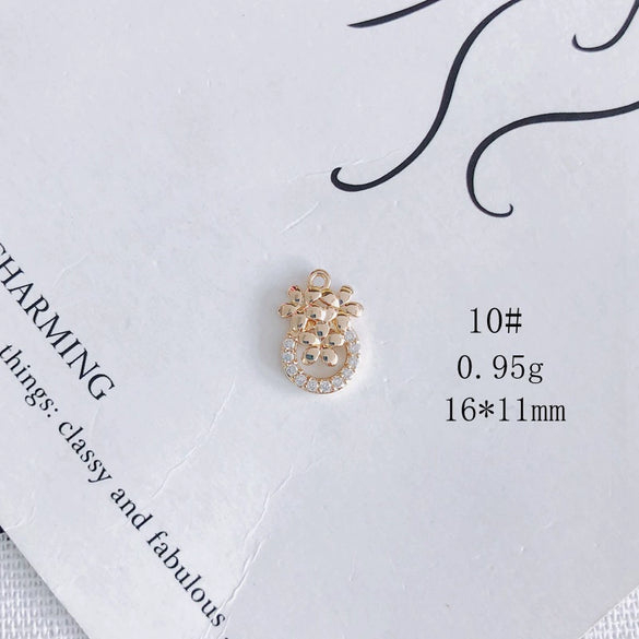 Wholesale Jewelry Accessories Copper Zircon Inlay Flower Moon Hollow Necklace Material