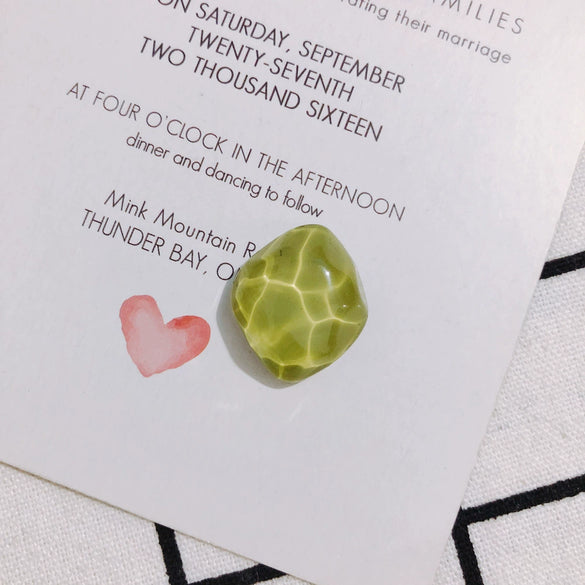 Wholesale Jewelry Accessories Handmade Resin And Plastic Accessories With Water Wave Light Pattern And Irregular Diamond Shape