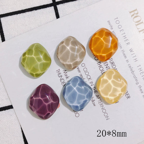 Wholesale Jewelry Accessories Handmade Resin And Plastic Accessories With Water Wave Light Pattern And Irregular Diamond Shape