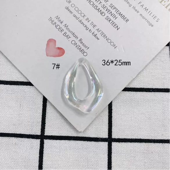 Wholesale Jewelry Accessories Plastic Resin Geometric Round Flower Love Pendant