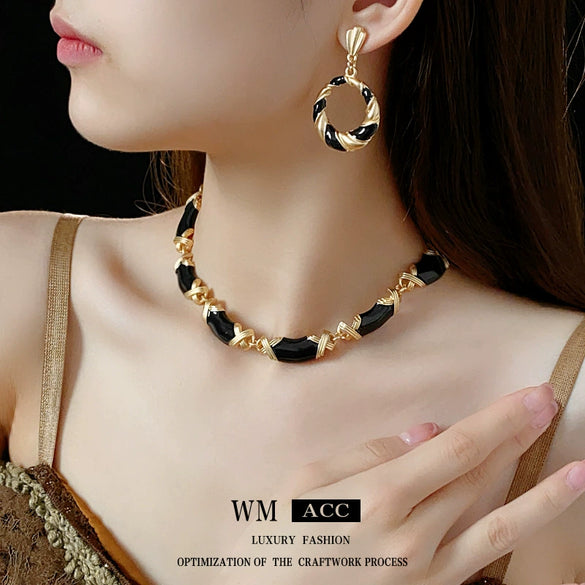 Wholesale Jewelry Alloy Twisted Geometric Electroplating Earrings Necklace Set