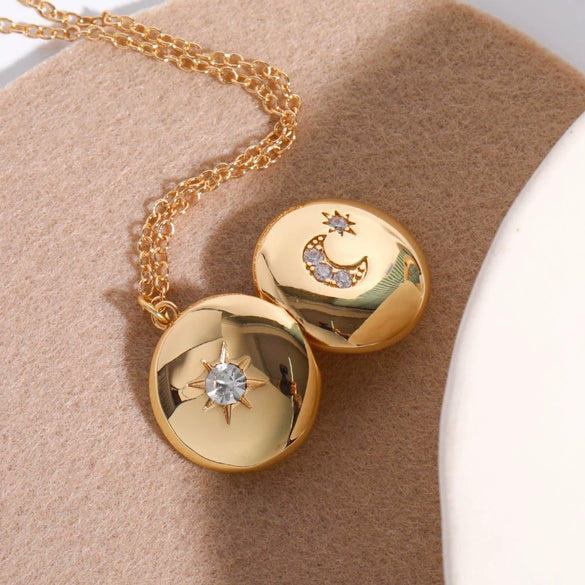 Wholesale Jewelry Animal Style Star Pattern Copper Gold Plated Opening And Closing Necklace