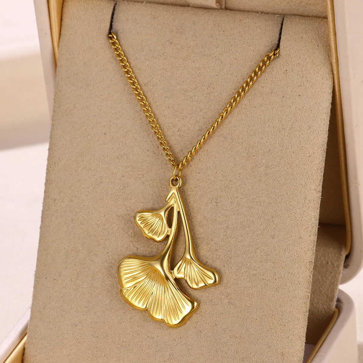 Wholesale Jewelry Basic Simple Style Classic Style Ginkgo Leaf 304 Stainless Steel Plating Pendant Necklace