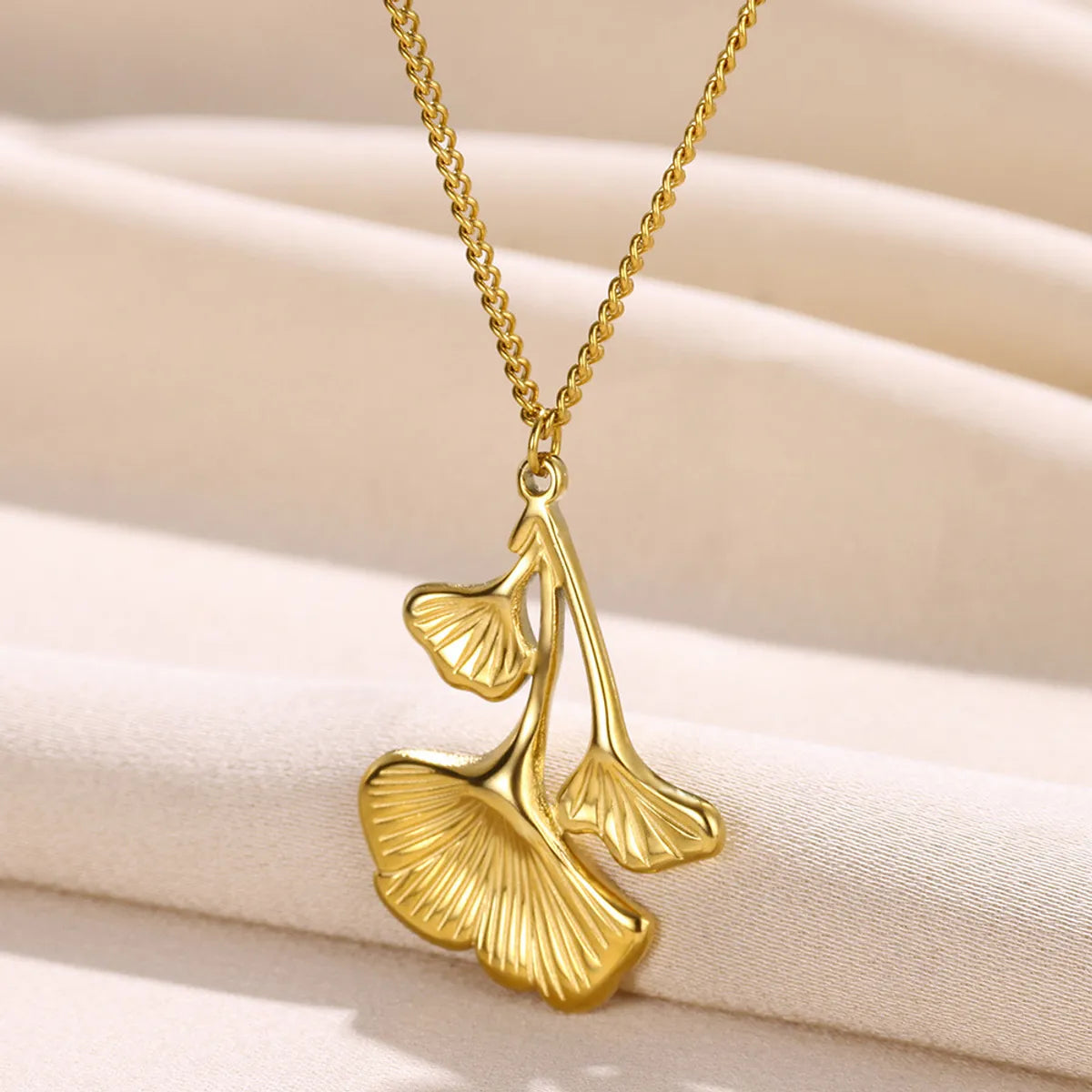 Wholesale Jewelry Basic Simple Style Classic Style Ginkgo Leaf 304 Stainless Steel Plating Pendant Necklace