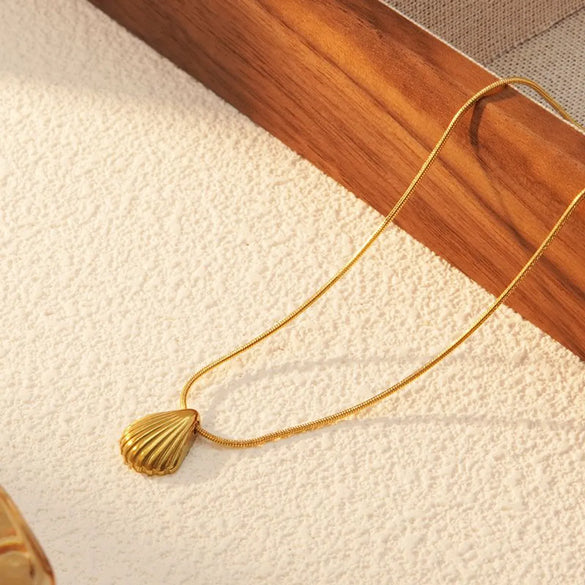 Wholesale Jewelry Beach Sweet Simple Style Shell 304 Stainless Steel 18K Gold Plated Plating Pendant Necklace