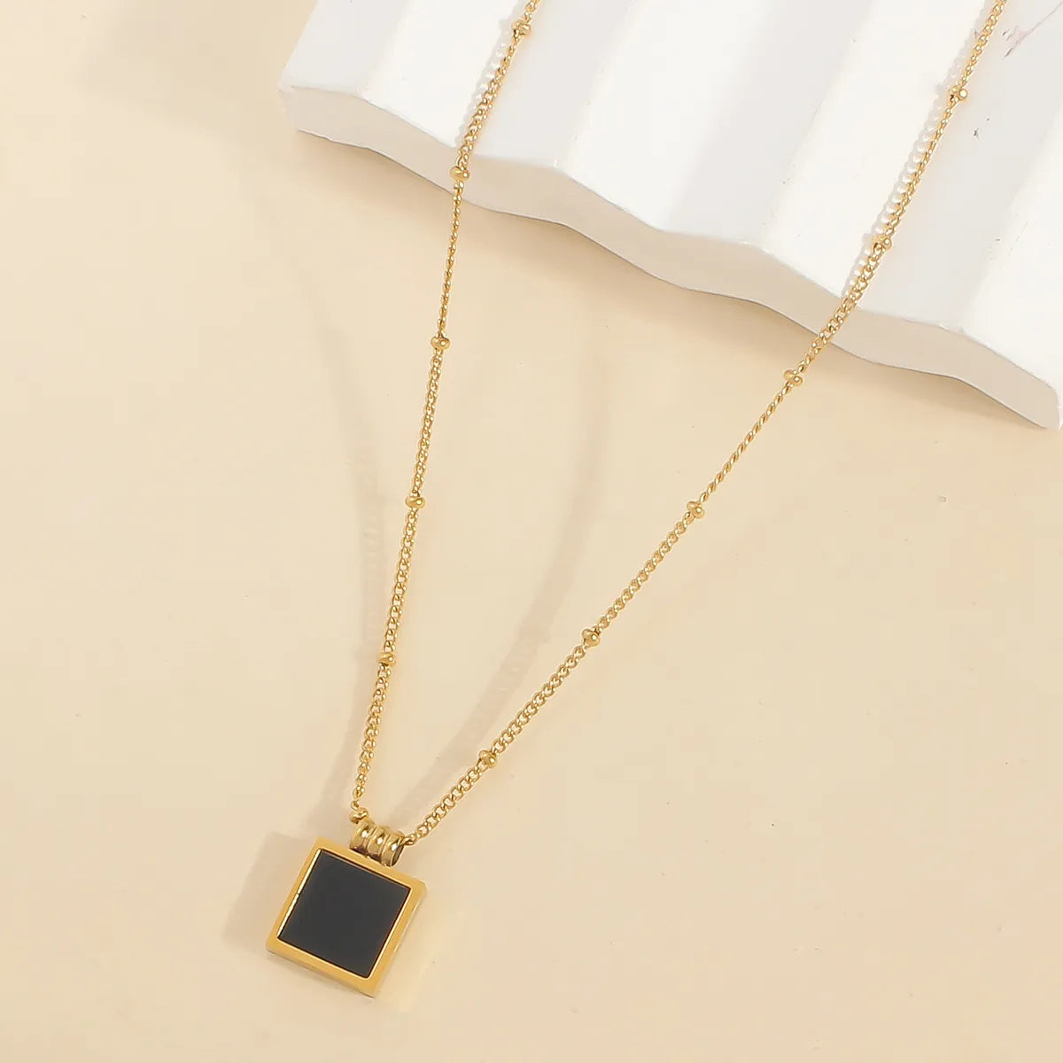 Wholesale Jewelry Casual Elegant Square 304 Stainless Steel 18K Gold Plated Plating Pendant Necklace