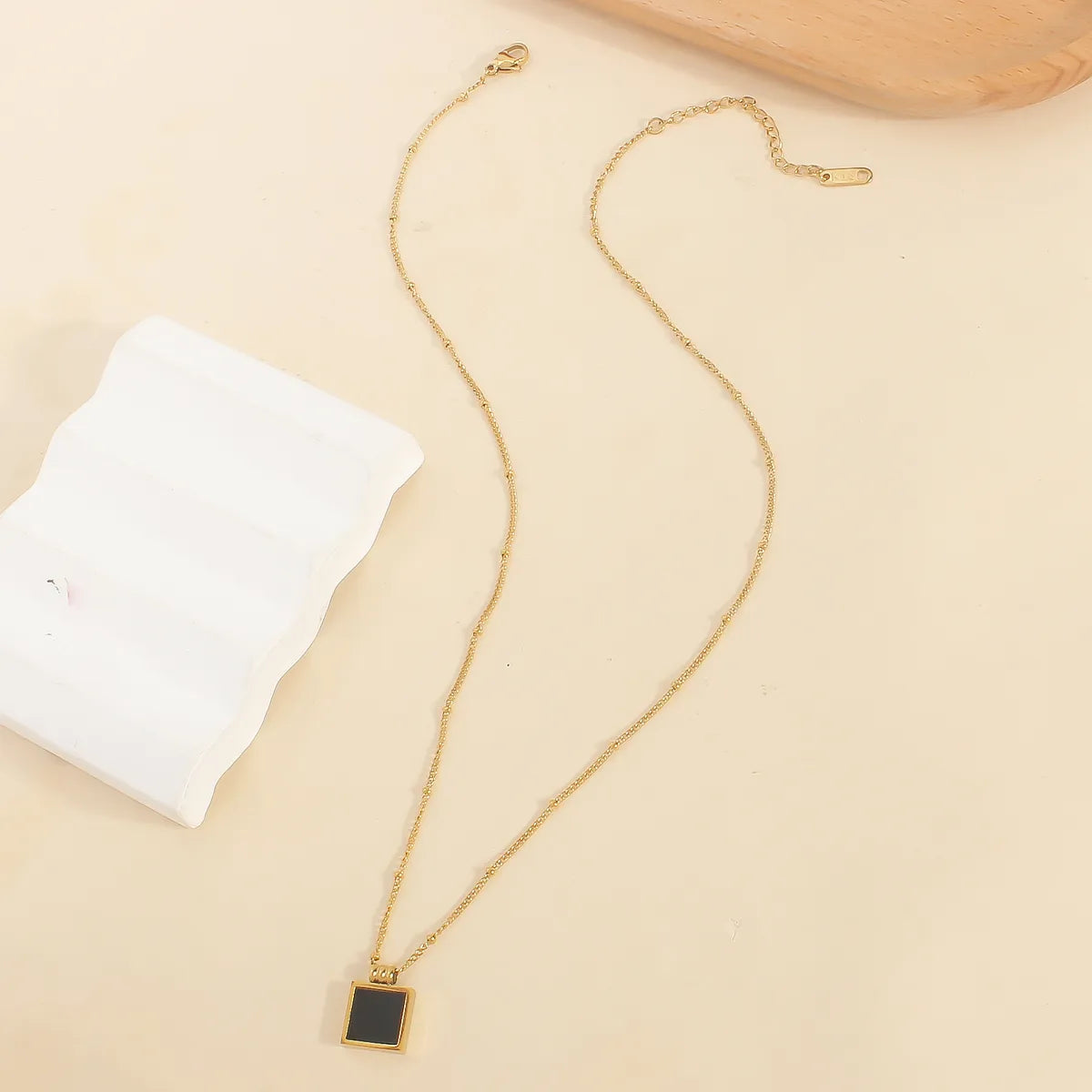 Wholesale Jewelry Casual Elegant Square 304 Stainless Steel 18K Gold Plated Plating Pendant Necklace