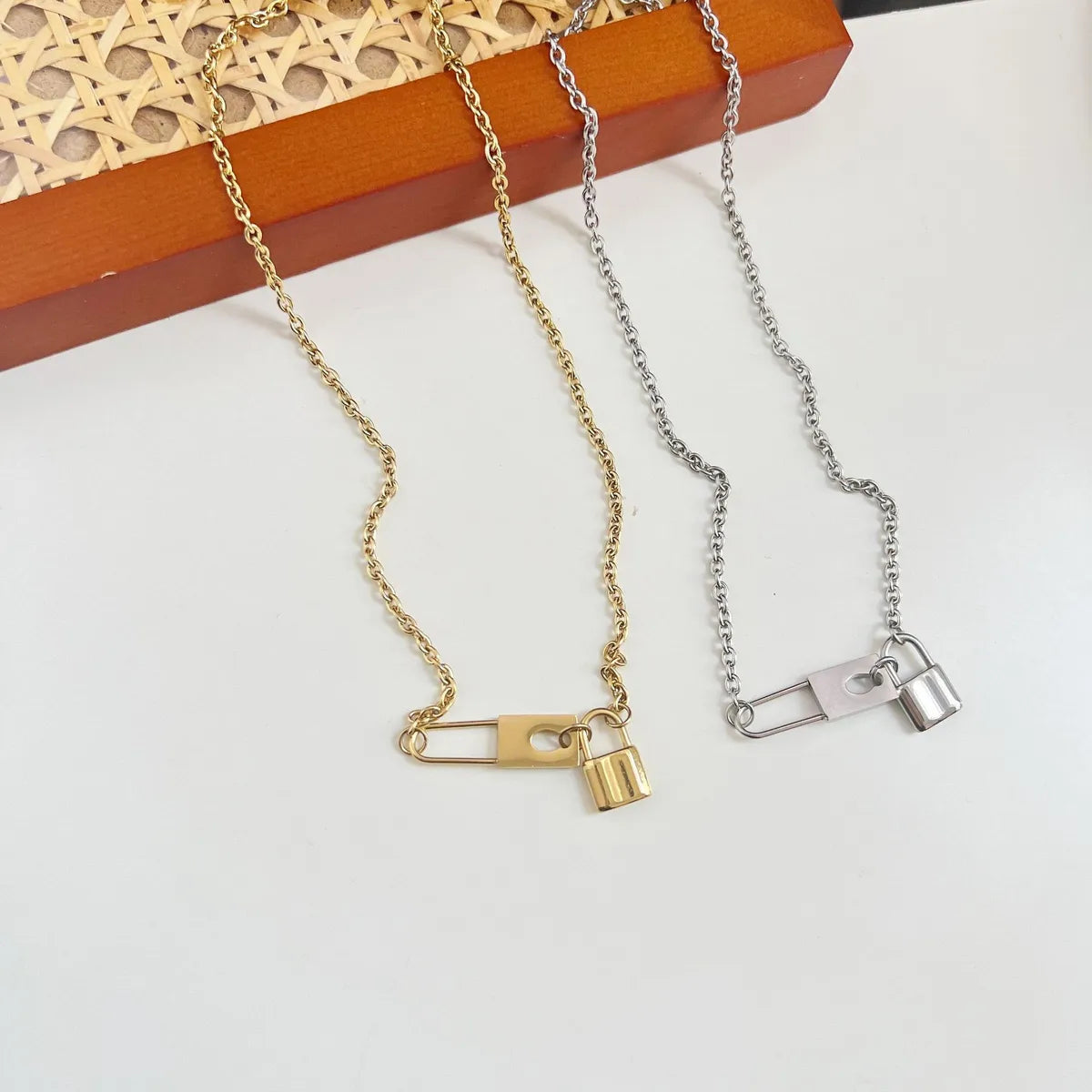 Wholesale Jewelry Casual Lock 304 Stainless Steel 16K Gold Plated White Gold Plated Gold Plated Pendant Necklace