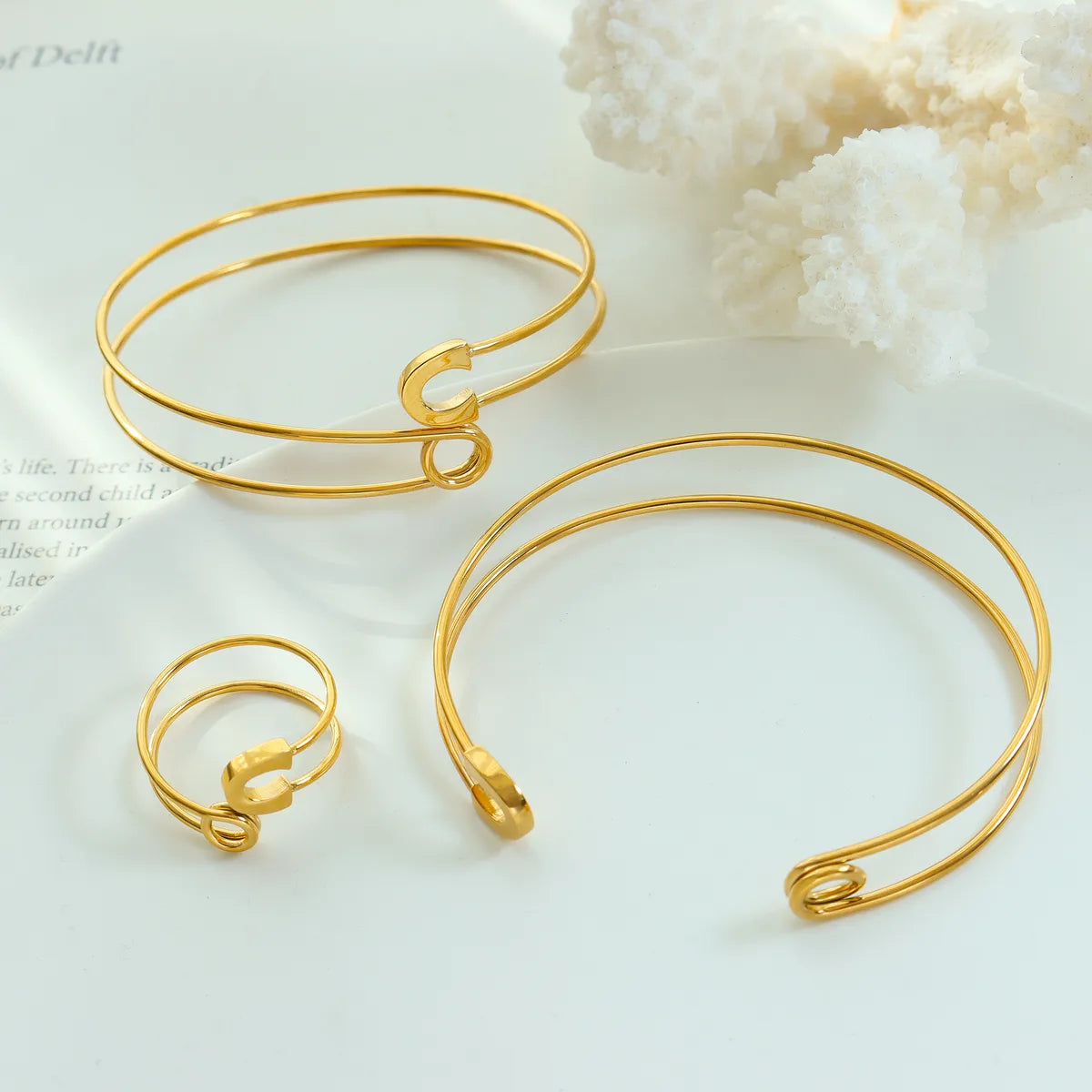 Wholesale Jewelry Casual Modern Style Classic Style Solid Color Titanium Steel 18K Gold Plated Plating Rings Bracelets