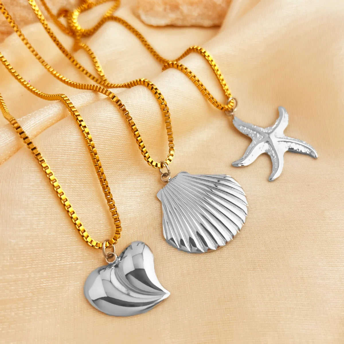 Wholesale Jewelry Casual Tropical Starfish Heart Shape Shell 304 Stainless Steel 18K Gold Plated Plating Pendant Necklace