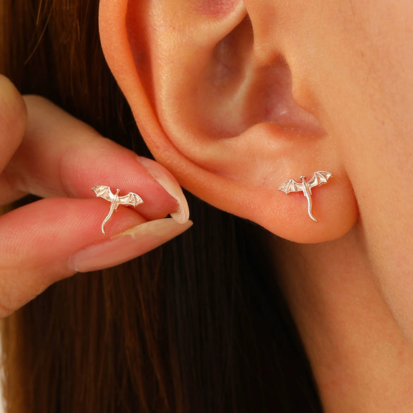 Wholesale Jewelry Copper Flying Dragon Animal Zodiac Electroplated Earrings For Women
