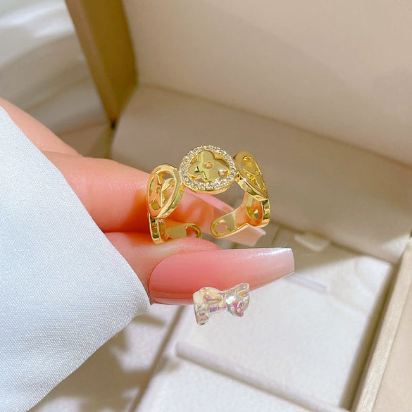 Wholesale Jewelry Copper Fourleaf Flower Crown Cartoon Style Electroplating Ring For Women