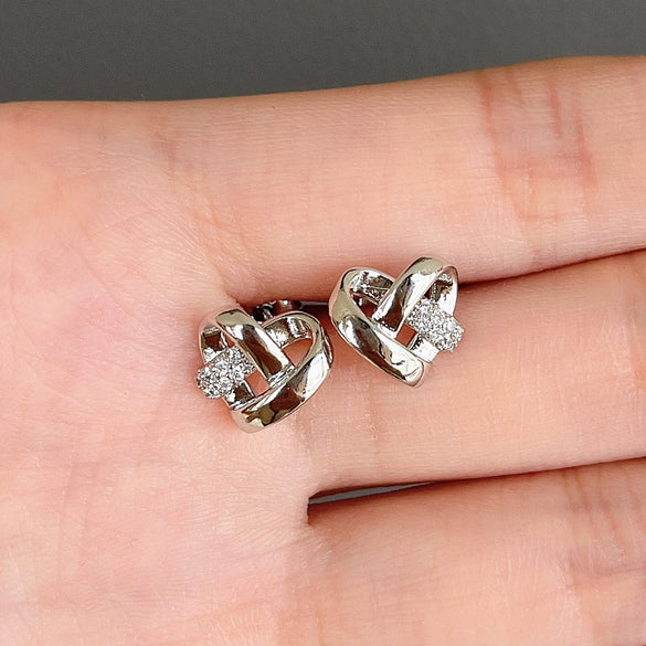 Wholesale Jewelry Copper Inlaid Zirconium Goldplated Heart Niche Design Geometric Earrings