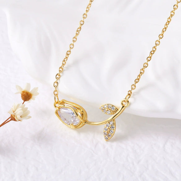 Wholesale Jewelry Copper 18K Gold Plated Flower Pendant Necklace O Word Chain For Women