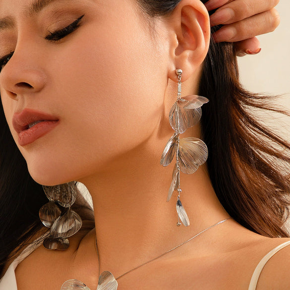 Wholesale Jewelry Copper Leaf Tassel Snake Bone Chain Choker Retro Style