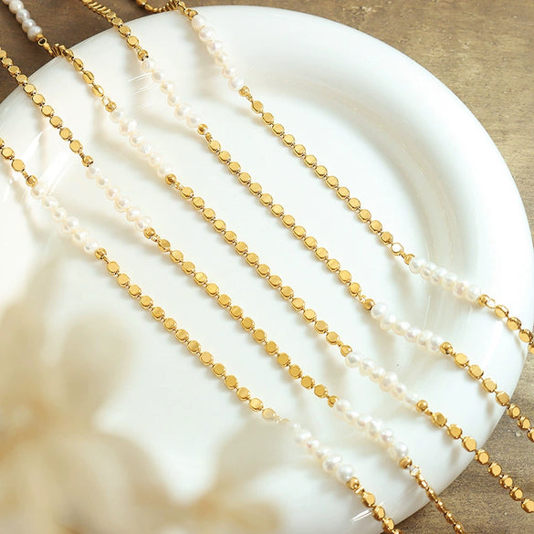 Wholesale Jewelry Copper Material Freshwater Pearl Geometric Stitching Necklace With Electroplating Treatment For Women