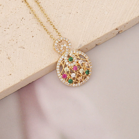 Wholesale Jewelry Copper Micropaved Zircon Rainbow Heart Clavicle Chain With Fashion Leaf Pendant Electroplated