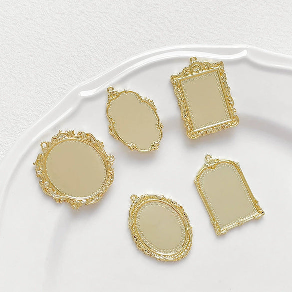 Wholesale Jewelry Copper Plated Circle Pattern Baroque Pearl Necklace Pendant Accessories