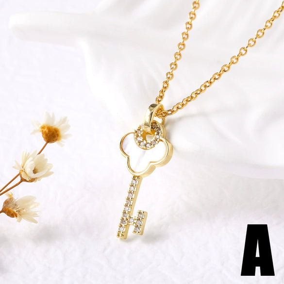 Wholesale Jewelry Copper Plated 18K Gold Geometric Key Pendant Necklace For Women