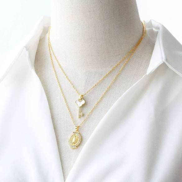 Wholesale Jewelry Copper Plated 18K Gold Geometric Key Pendant Necklace For Women