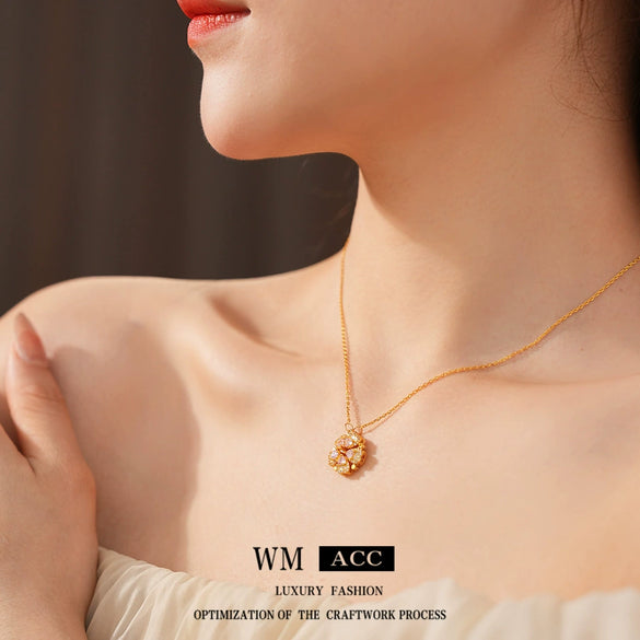 Wholesale Jewelry Copper Real Gold Electroplated Zircon Flower Geometric Pendant Necklace Light Luxury Elegant Clavicle Chain
