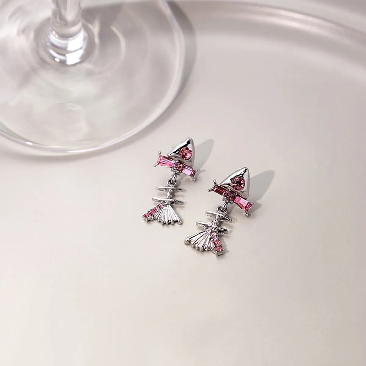 Wholesale Jewelry Cute Fish Bone Alloy Rhinestones Plating Inlay Ear Studs