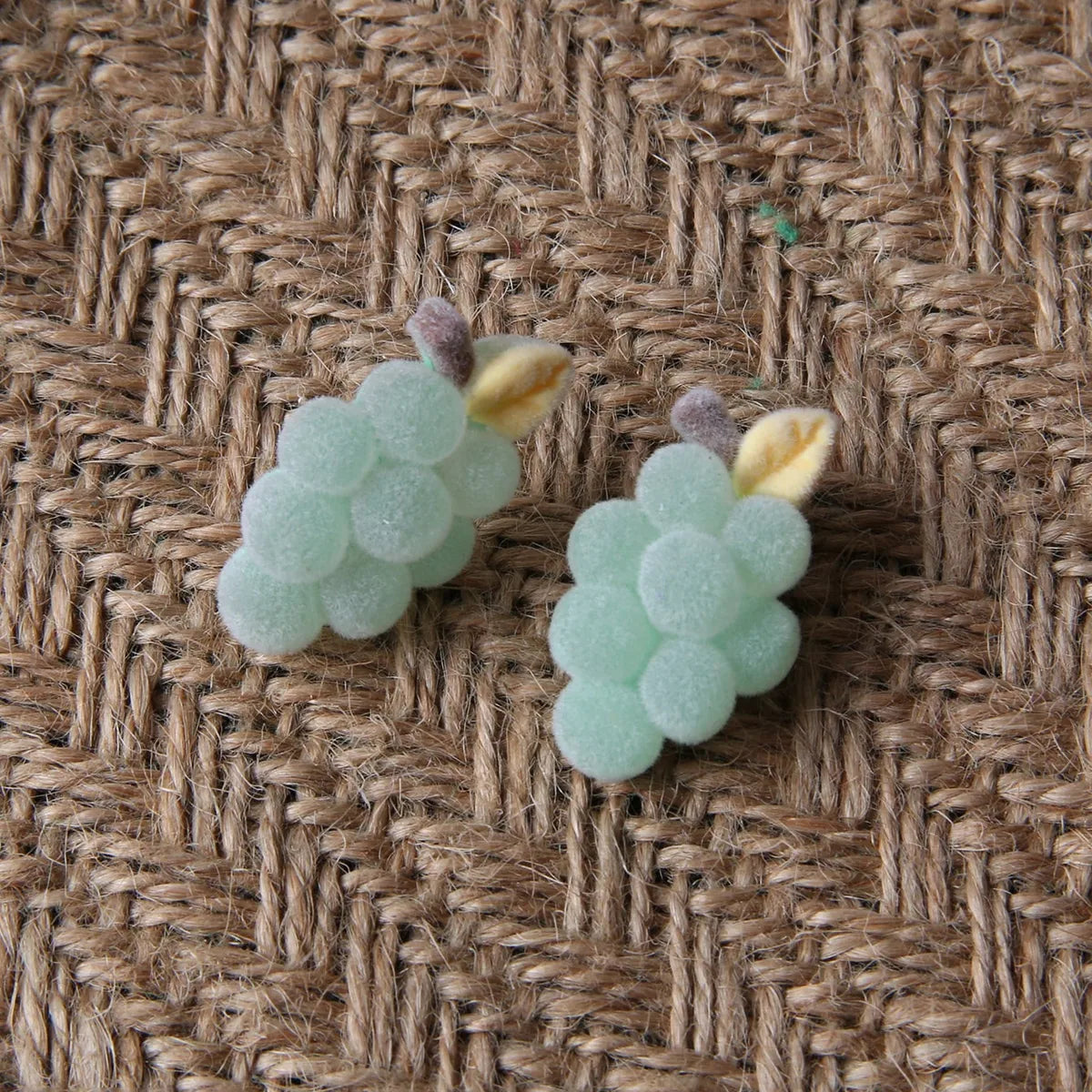 Wholesale Jewelry Cute Grape Synthetic Resin Ear Studs