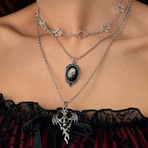 Wholesale Jewelry Dark Fashion Geometric Metal Alloy Heart Wings Swordshaped Pendant Necklace For Women With Electroplating