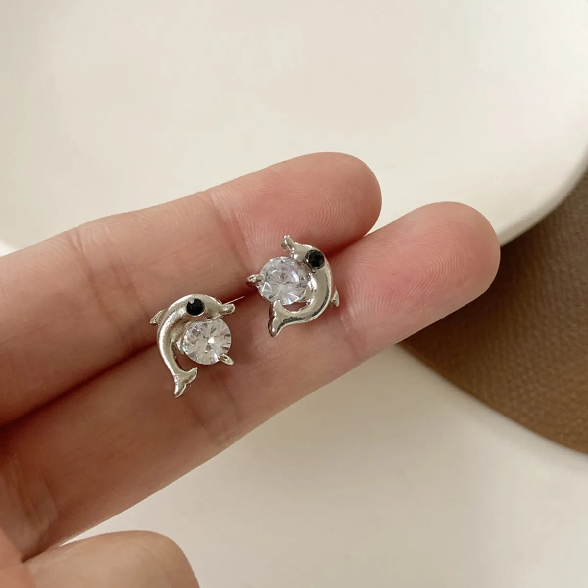 Fashion Hot Sale Korean Style Earrings Women 's Charm Dolphin Zircon Stud Earrings Temperament Wild Ear Rings Wholesale