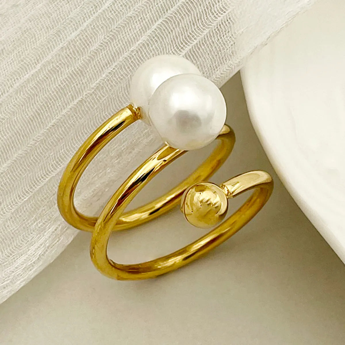 Wholesale Jewelry Elegant Baroque Style Modern Style Round Palm 304 Stainless Steel Pearl 14K Gold Plated Asymmetrical Inlay Rings