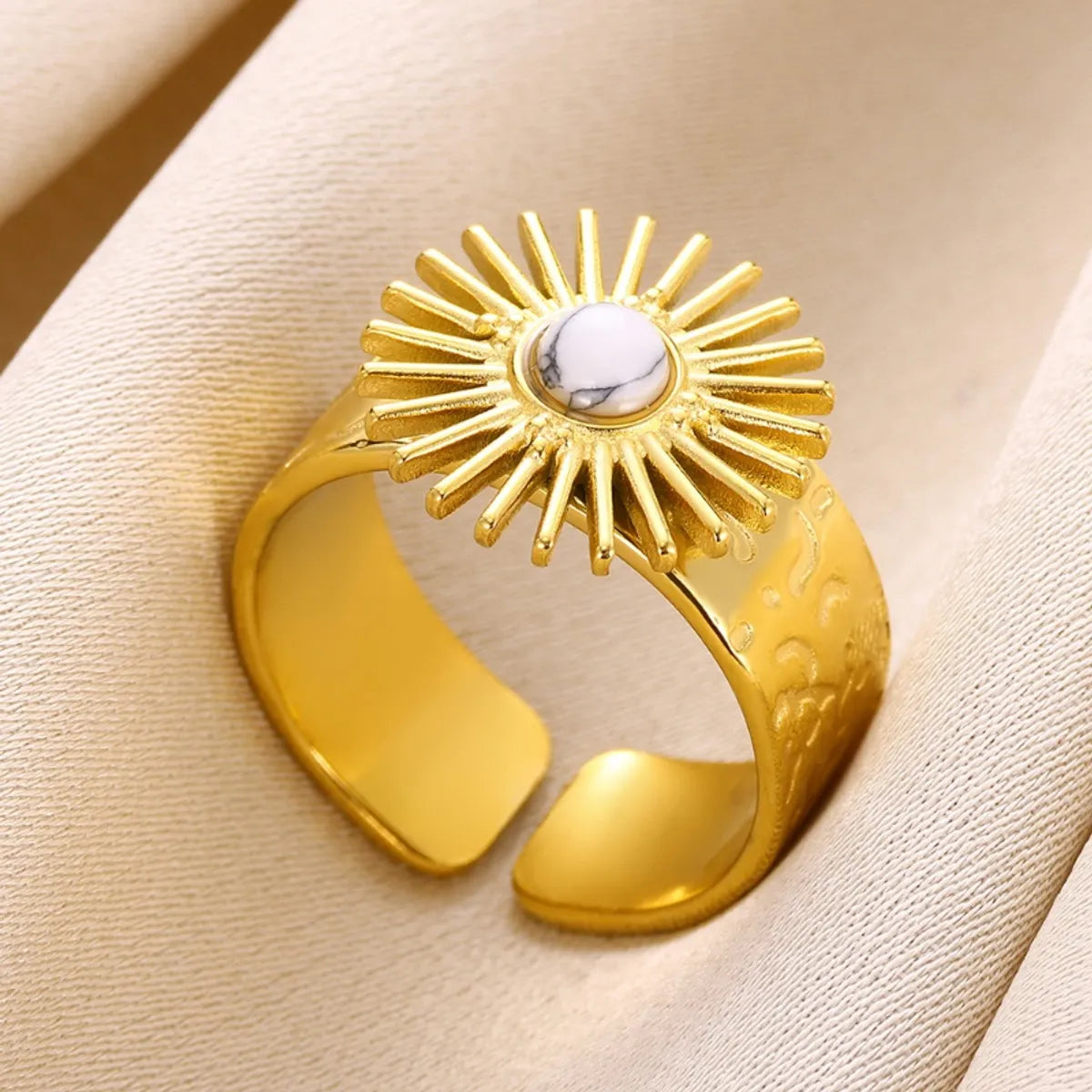 Wholesale Jewelry Elegant Classical Retro Sun 304 Stainless Steel Natural Stone Inlay Open Rings