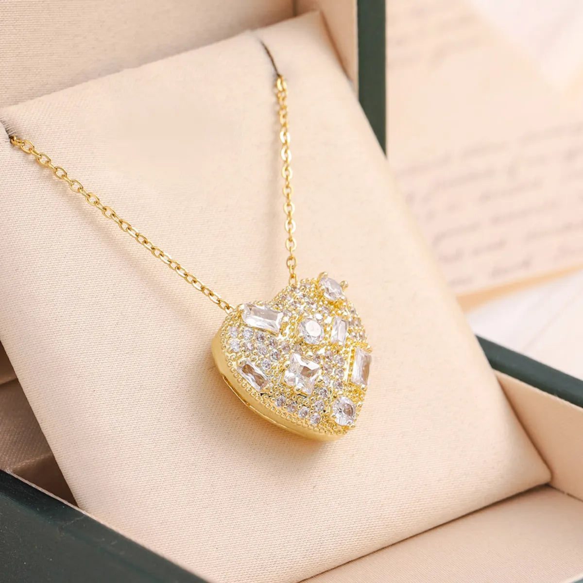 Wholesale Jewelry Elegant Cute Streetwear Heart Shape 316 Stainless Steel  Copper Artificial Rhinestones Zircon 18K Gold Plated Inlay Pendant Necklace